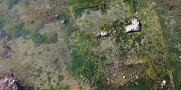 Раптово пішла під воду: в італійському озері знайшли давньоримську віллу