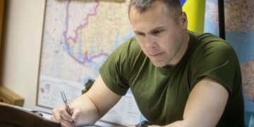 Костенко: Тимчасове негайне припинення вогню на 30 днів не передбачатиме скасування воєнного стану