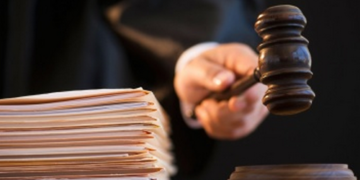 Київський суд оголосив вирок жінці за домашнє насилля над чоловіком