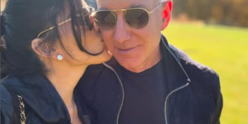 Джефф Безос та Лорен Санчес готуються до весілля у Венеції 