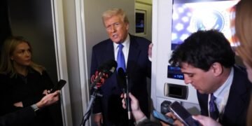 Трамп заявил, что США «почти» восстановили обмен разведданными с Украиной