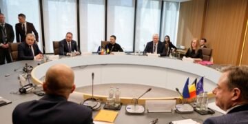 Лидеры ЕС обсуждают помощь Киеву и защиту Европы
