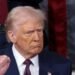 Трамп пригрозил России крупномасштабными санкциями и тарифами за бомбардировки Украины