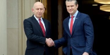 Министры обороны США и Великобритании провели встречу в Пентагоне