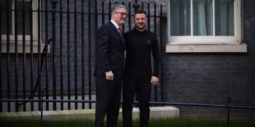 Telegraph: прем’єр Британії переконав Зеленського протягнути “оливкову гілку” Трампу