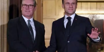 Макрон і Стармер прокоментували переговори України та США: “Тепер м’яч на боці Росії”