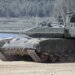 Украинские бойцы поразили два российских танка и УАЗ. ВИДЕО