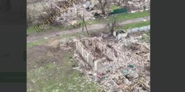 Российских мародеров проучили в украинском селе. ВИДЕО