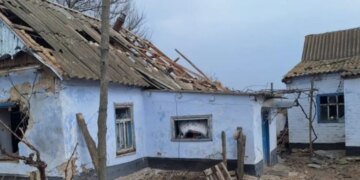 Россияне сбросили КАБ на село под Харьковом: есть погибший и пострадавшие