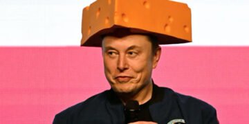 Трамп заявив, що очолюваний Маском департамент DOGE “у певний момент” припинить роботу