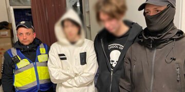 Через шість годин після Сум: у Києві підлітки слухали російську музику, а після зауваження включили гімн РФ. З ними працюють співробітники СБУ. ВІДЕО