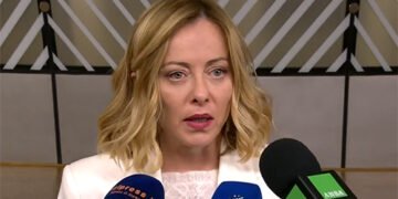 Обговорять тарифи для ЄС та Україну: прем’єрка Італії Мелоні прибула до Вашингтона на зустріч із Трампом