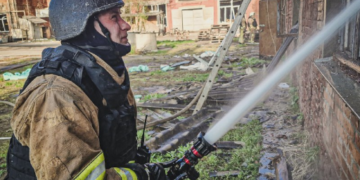 ДСНС показала наслідки удару РФ балістикою по Харкову