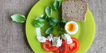 Худнемо правильно: як працює “правило тарілки”