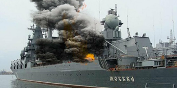 Командувач ВМС розповів, як був потоплений крейсер “Москва” та як Росія намагалася його врятувати