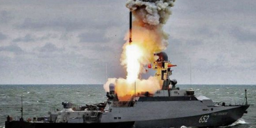 Росія вивела у Чорне море носії “Калібрів”: який можливий залп