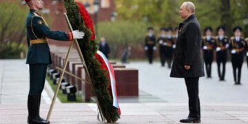 В Москву на 9 мая едут евродепутаты: говорят — ради мира