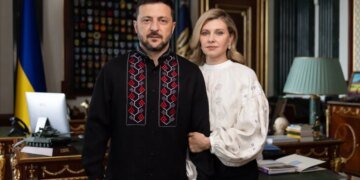 Сегодня – День вышиванки: украинцы надевают вышитые сорочки