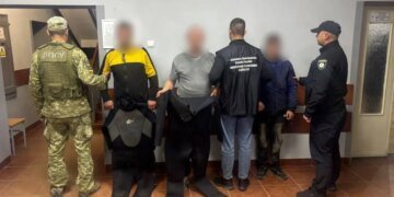 Закарпатец устроил подводный побег в Румынию – пограничники задержали всех