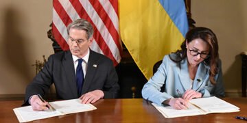 Україна та США підписали угоду про надра