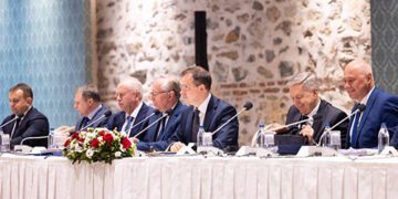 Росіяни під час переговорів у Стамбулі погрожували захопити Сумську та Харківську області, – журналіст The Economist
