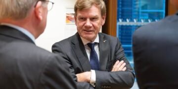 У Німеччині пригрозили наслідками для Росії, якщо вона “залишить порожній стілець” під час переговорів у Стамбулі