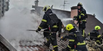 ДСНС показала наслідки масованої атаки ворожих безпілотників на Харків