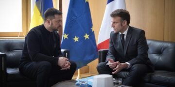 Зеленський розповів про свої особливі стосунки з Макроном