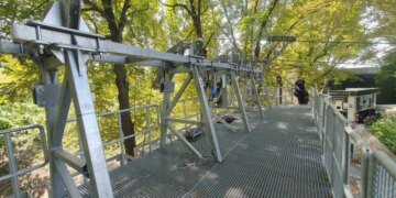 Трагедия на канатной дороге в Киеве: полиция назвала главную причину смерти парня