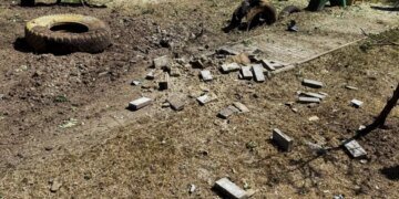 Россияне ударили дронами по Сумах – повреждены школа и медучреждение