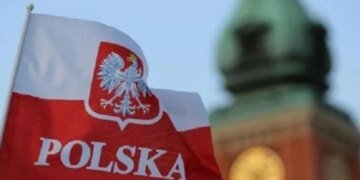 Польша бьет тревогу и призывает своих граждан срочно покинуть Россию