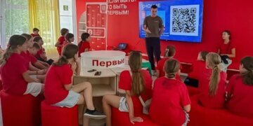 “Волонтерская рота”: Россия завезла сотню пропагандистов для работы с детьми на оккупированных территориях