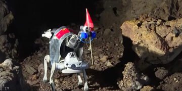 Китай збудував підземну базу, що імітує умови Місяця: що тестують китайські вчені