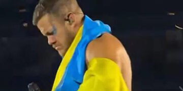 Гурт Imagine Dragons завершив європейську частину туру, піднявши одразу кілька синьо-жовтих прапорів. ВІДЕО