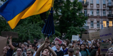 Росія підробила фото з протестів у Києві  — ЦПД