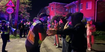 В Виннице возле стадиона протестуют из-за действий ТЦК – полиция применила газ. ВИДЕО