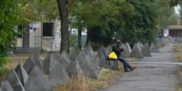 Противник забросал Покровск листовки: чего хотят от оставшихся в городе гражданских. ФОТО