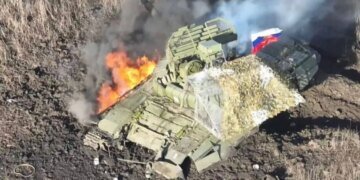 Командование РФ массово перебрасывает живую силу и тяжелую технику в Запорожскую область. ВИДЕО