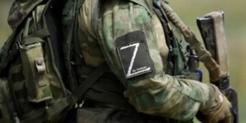 «Яма-тюрьма» под Мариуполем: сотни путинских солдат сгнили в подвале без еды и воды