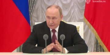 Путин рассказал опричникам о разговоре с Трампом по Украине. ВИДЕО