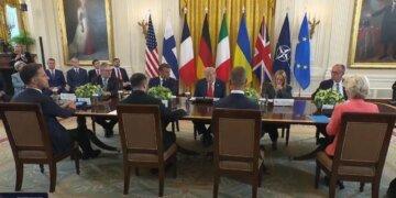Закрытые переговоры Зеленского и Трампа завершились: лидеры заявили о «лучшем разговоре». ВИДЕО