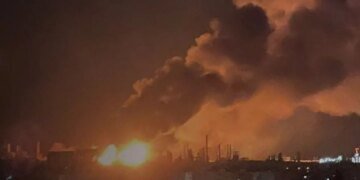 В России заявили об атаке беспилотников на нефтеперерабатывающий завод в Волгограде