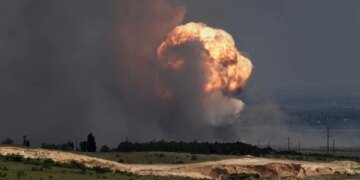 В Севастополе прогремели взрывы: удар по воинской части. ВИДЕО