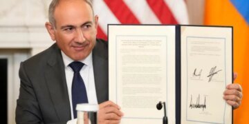 Премьер Армении назвал требования «Карабахского движения» угрозой независимости страны