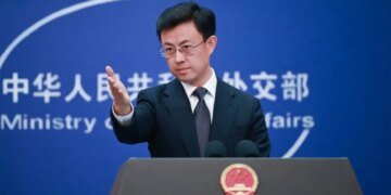 Китай резко отверг предложение США и России о трехсторонних переговорах по ядерному разоружению
