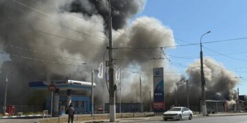 В России вспыхнул масштабный рынок в Волгограде. ВИДЕО