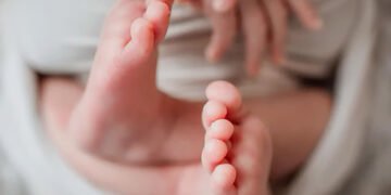 Народила в готельному номері: британка дізналась, що вагітна, прямо під час пологів