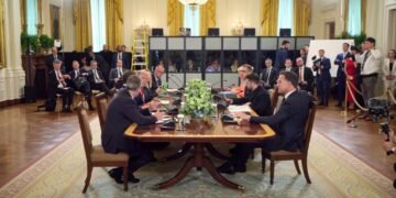 Європа не вірить в успіх мирних переговорів Трампа з Путіним — Politico