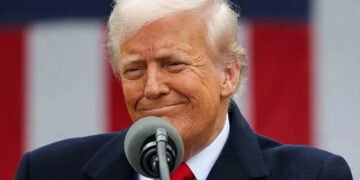 Замість того щоб разом з Європою знищити Путіна, Трамп його легалізує, фактично реанімує кримінального злочинця, – дипломат