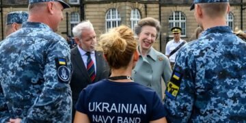 Принцеса Анна зустрілася з оркестром ВМС ЗСУ